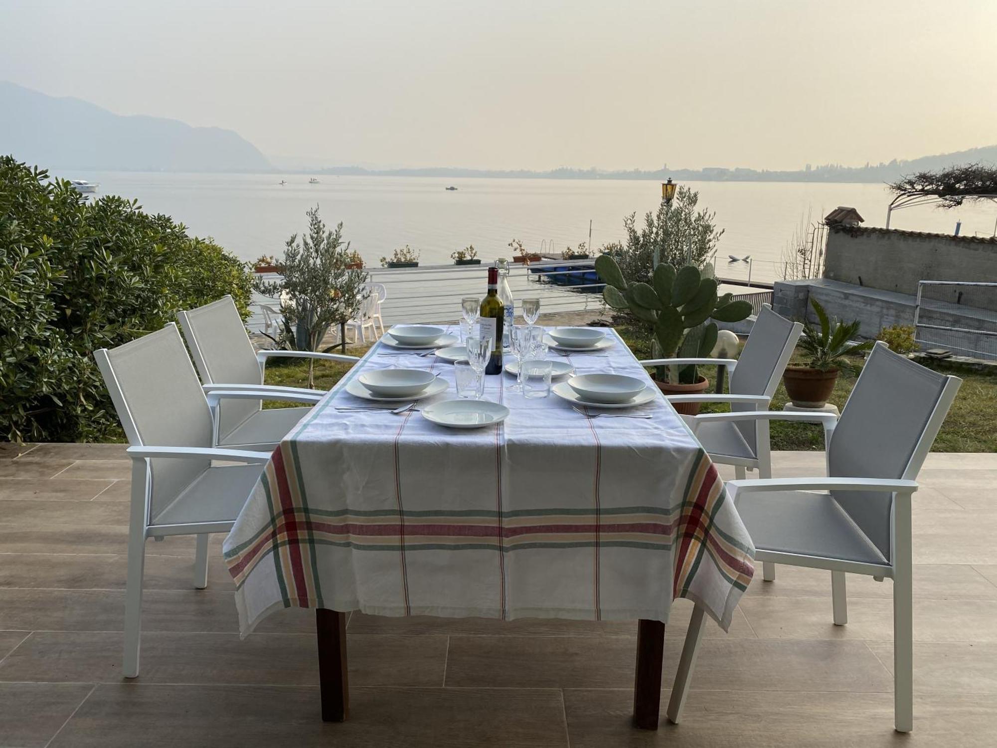 Villa Anastasye Your Lakefront Vacation Rental Predore Ngoại thất bức ảnh