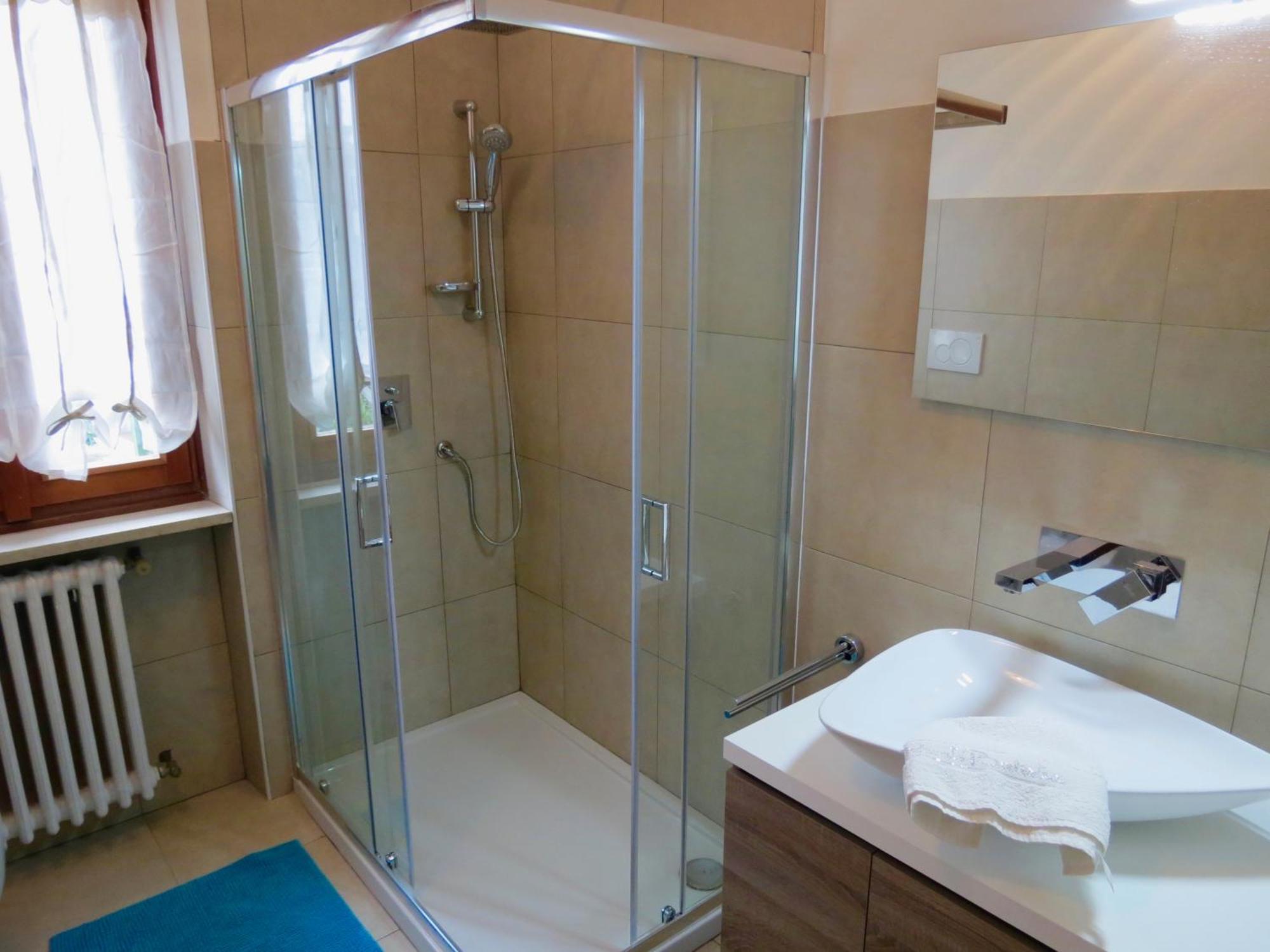 Villa Anastasye Your Lakefront Vacation Rental Predore Ngoại thất bức ảnh