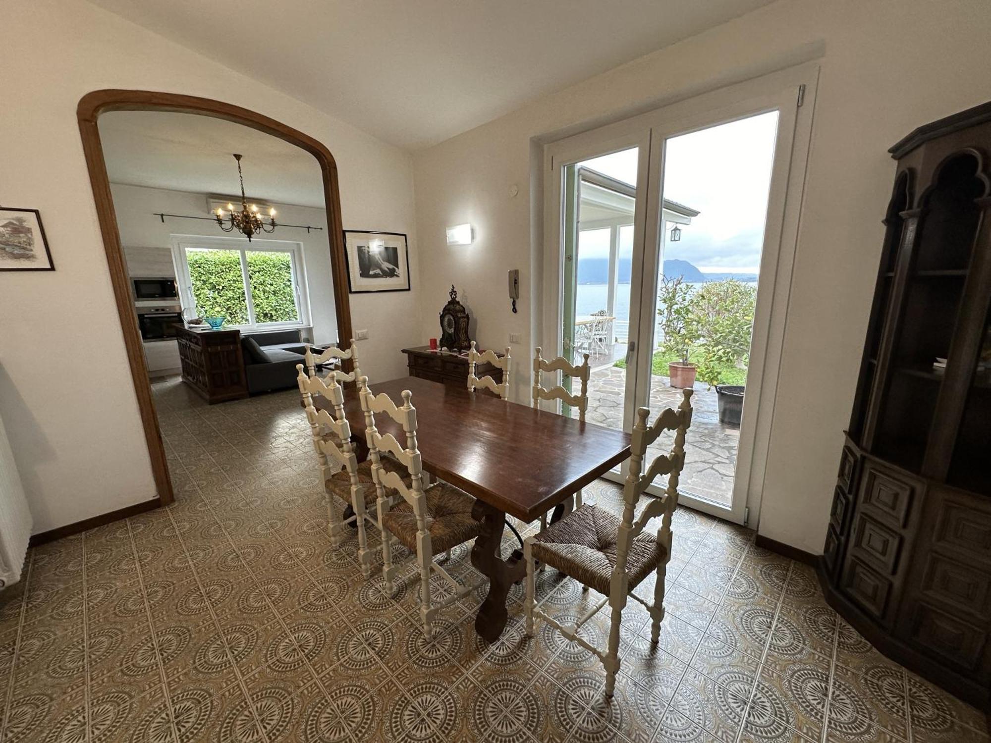 Villa Anastasye Your Lakefront Vacation Rental Predore Ngoại thất bức ảnh