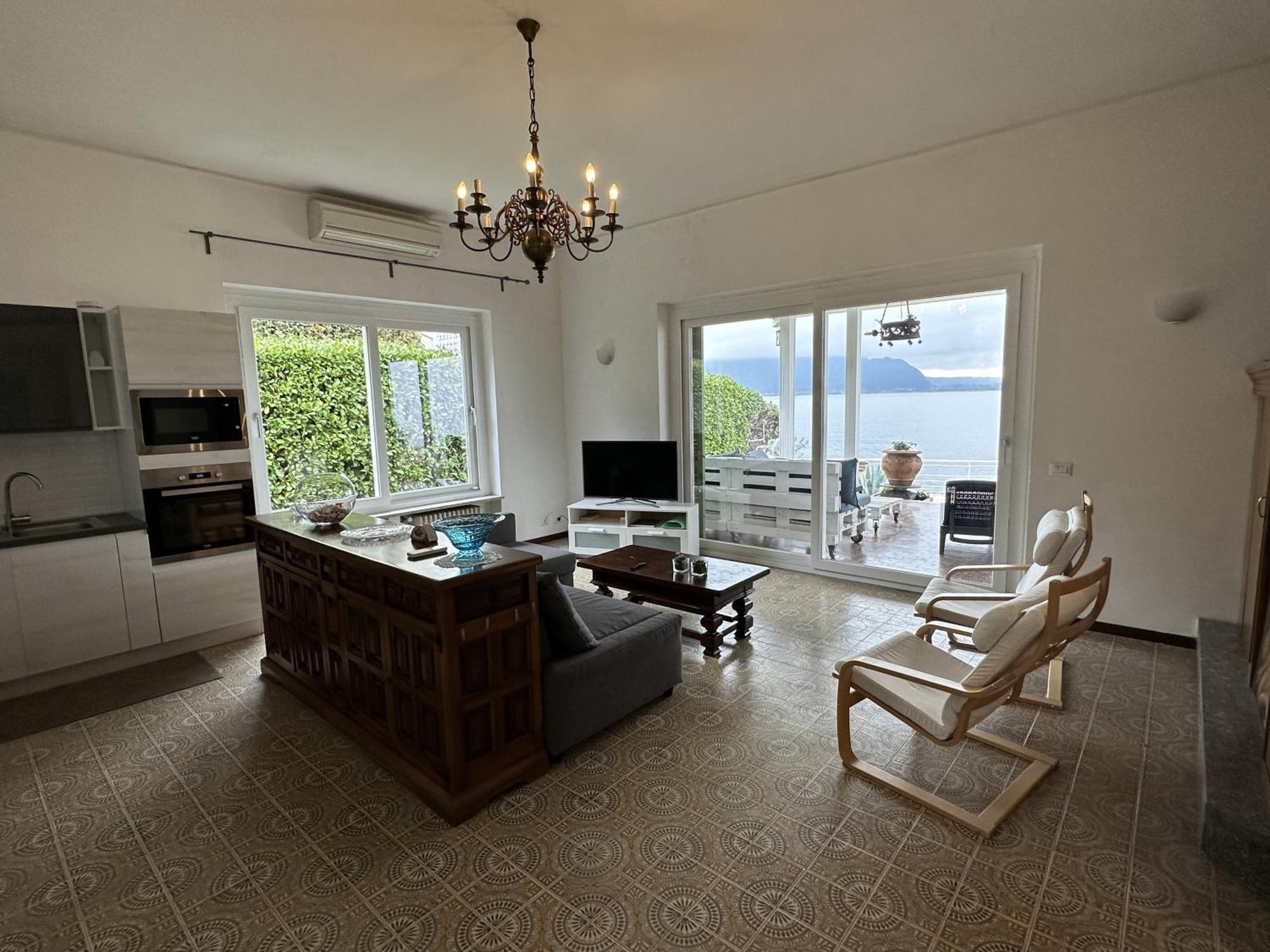 Villa Anastasye Your Lakefront Vacation Rental Predore Ngoại thất bức ảnh