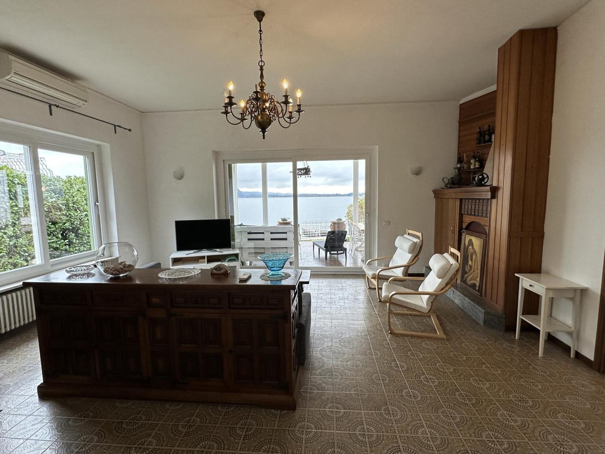 Villa Anastasye Your Lakefront Vacation Rental Predore Ngoại thất bức ảnh