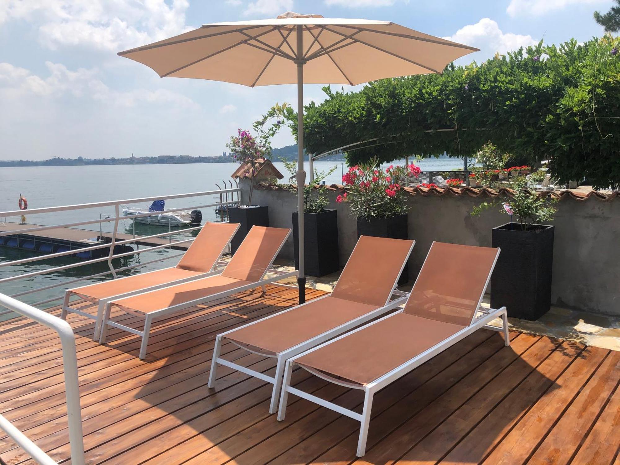 Villa Anastasye Your Lakefront Vacation Rental Predore Ngoại thất bức ảnh